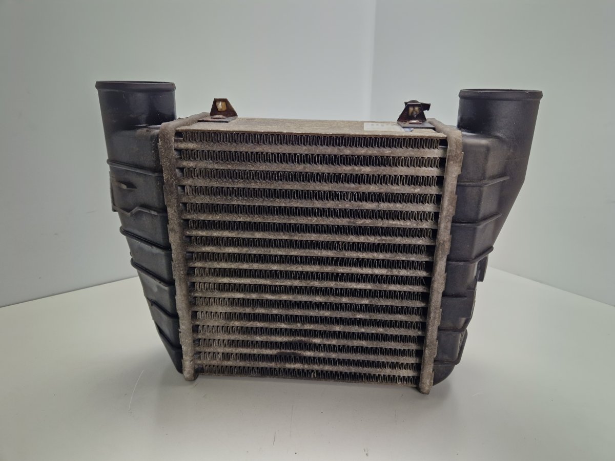Maserati Quattroporte Интеркулер Охлаждение  573360500 60563877 Intercooler MASERATI QUATTRO...