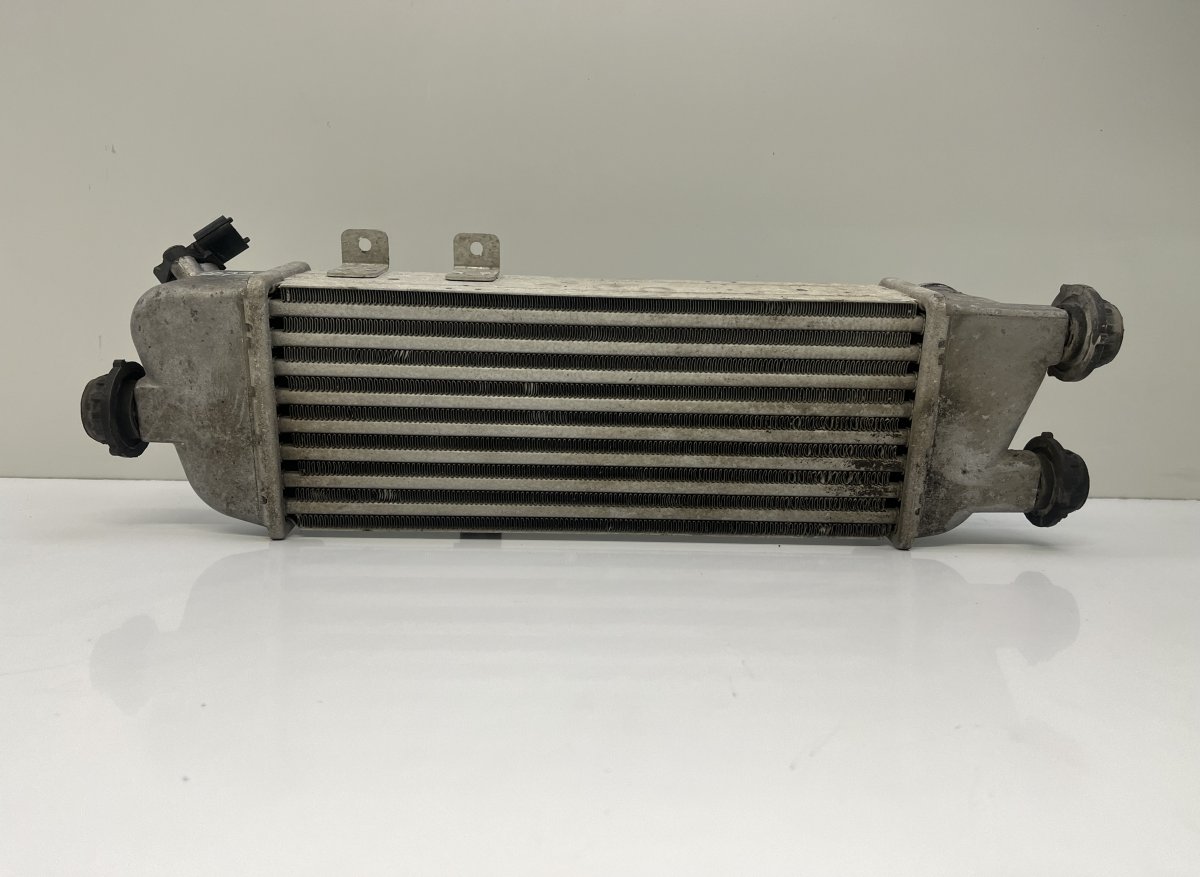 Hyundai i30 Välijäähdytin / Intercoolerin  8271-2A610 82712A610 Intercooler HYUNDAI i30 I ...