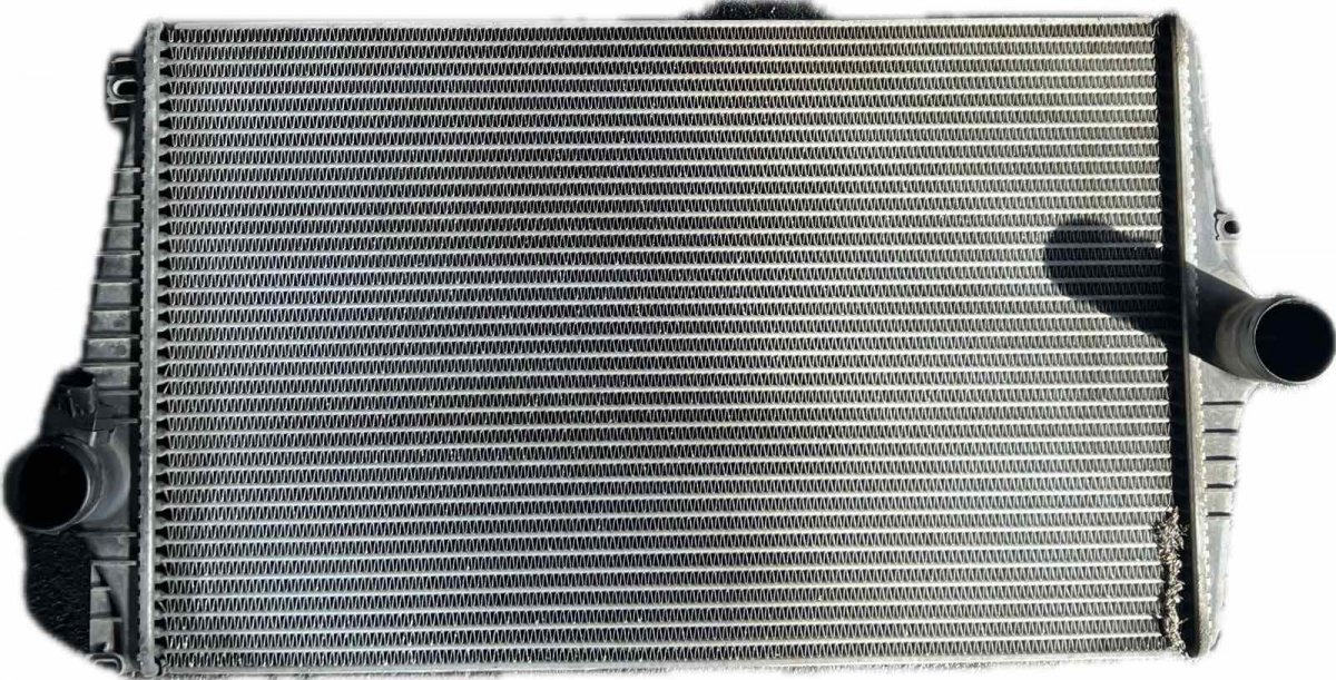 Volvo XC90 Välijäähdytin / Intercoolerin  Intercooler VOLVO XC90 I (2002-2014)

Part code...