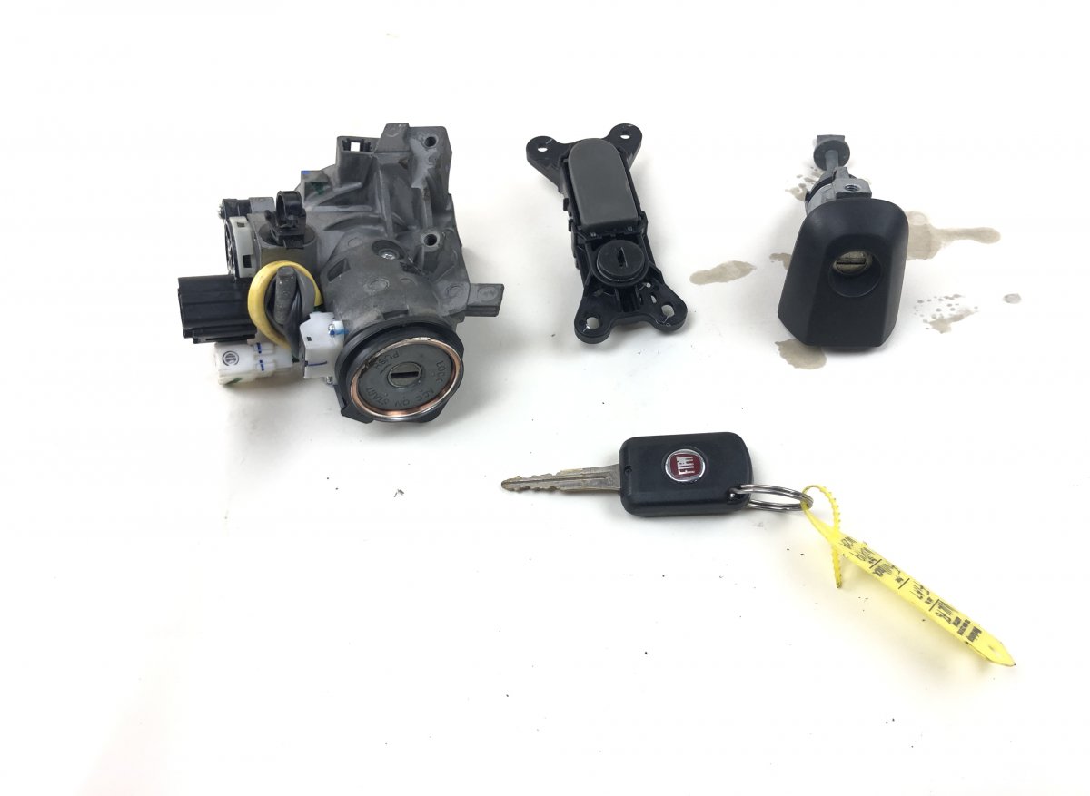 Fiat Fullback Ignition switch lock (ignition barrel) 6000605927 6000605927 Ignition switch lock (ign...