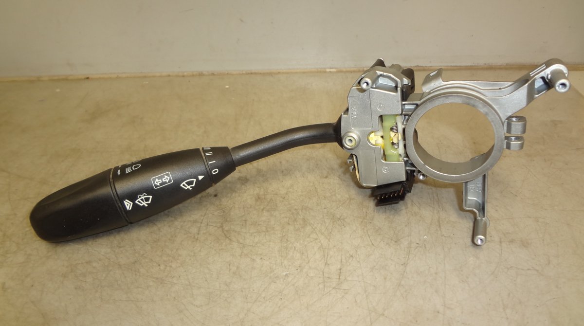 Mercedes-Benz CLK (W209) Indicator + wiper switch (stalk) Indicator + wiper switch (stalk) MERCEDES-BENZ ...