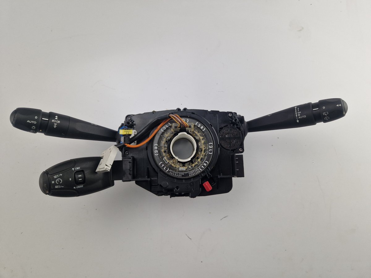 Peugeot 208 Indicator/wiper/slip ring switch (stalk) 83076Z02 NE10631983 E10602970B Indicator/wiper/...