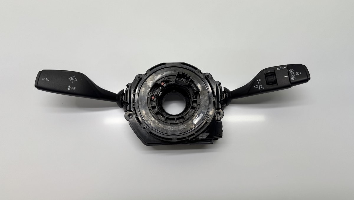 BMW X1 (F48) Indicator/wiper/slip ring switch (stalk) 9368597 Indicator/wiper/slip ring switch (stalk...