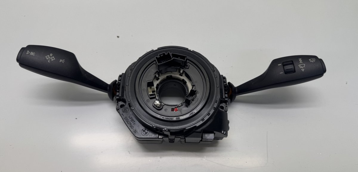 BMW 1 (E81 / E82 / E87 / E88) Indicator/wiper/slip ring switch (stalk) 925375401 9253754 Indicator/wiper/slip ring swi...