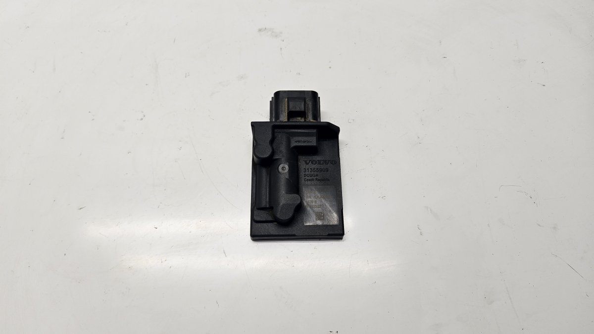 Volvo XC90 Injection Pump Control Unit 31355909 Injection Pump Control Unit VOLVO XC90...