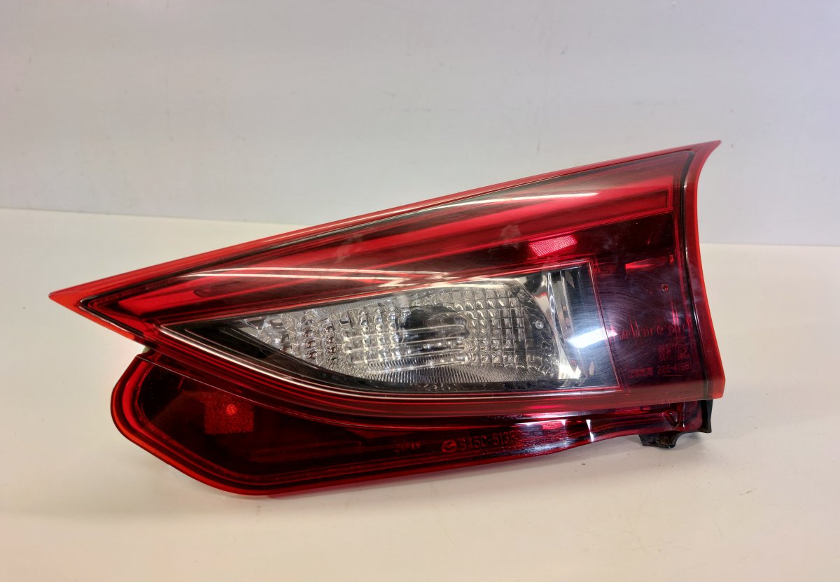 Mazda 3 (BM / BN) Inner tail light, right B450-513F0 226-41981 Inner tail light, right MA...