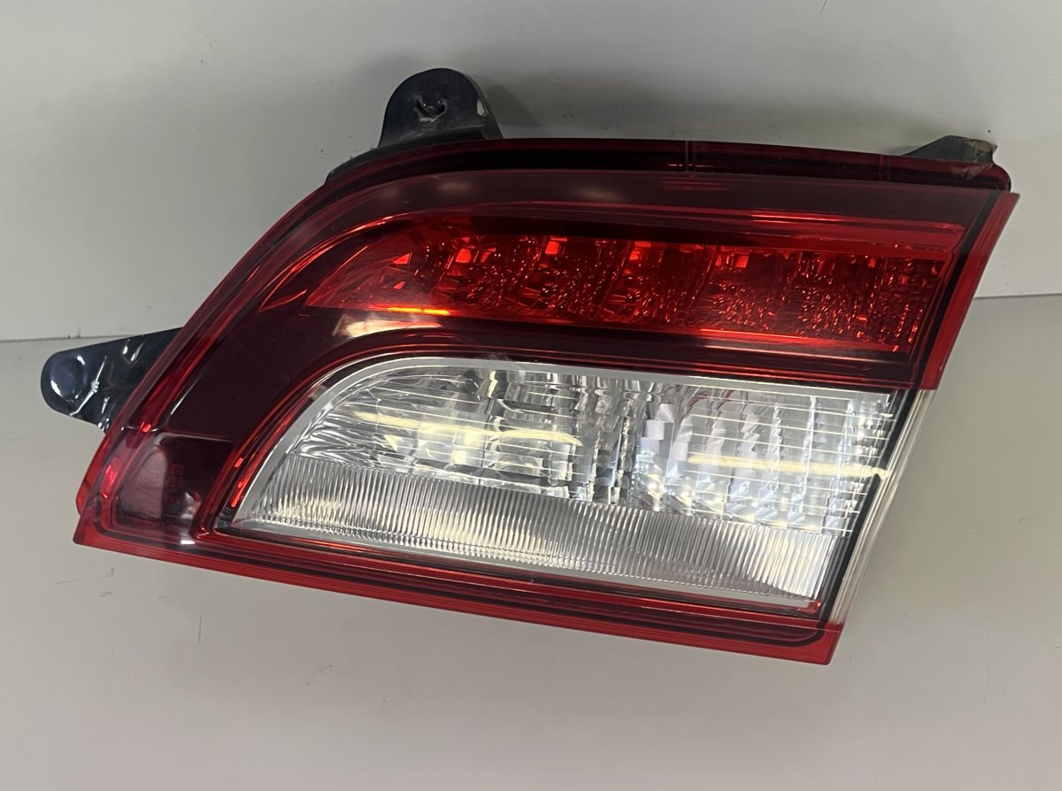 Subaru Legacy Inner tail light, right 84912AL070 Inner tail light, right SUBARU LEGAC...