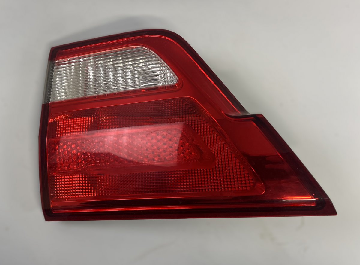 Jeep Grand Cherokee (WK) Inner tail light, right 57010274AE Inner tail light, right JEEP GRAND C...