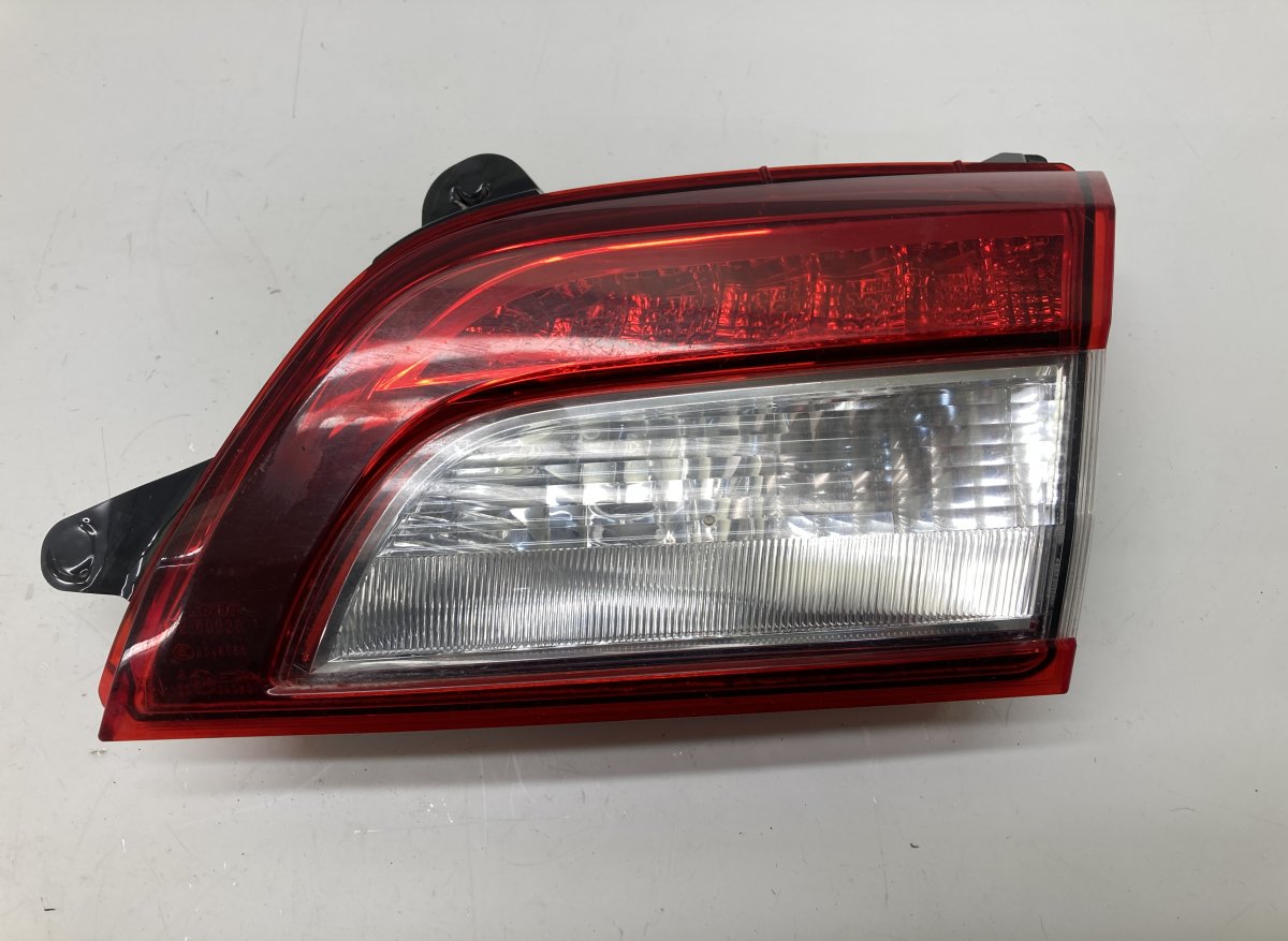 Subaru Legacy Inner tail light, right 13260228 Inner tail light, right SUBARU LEGACY ...