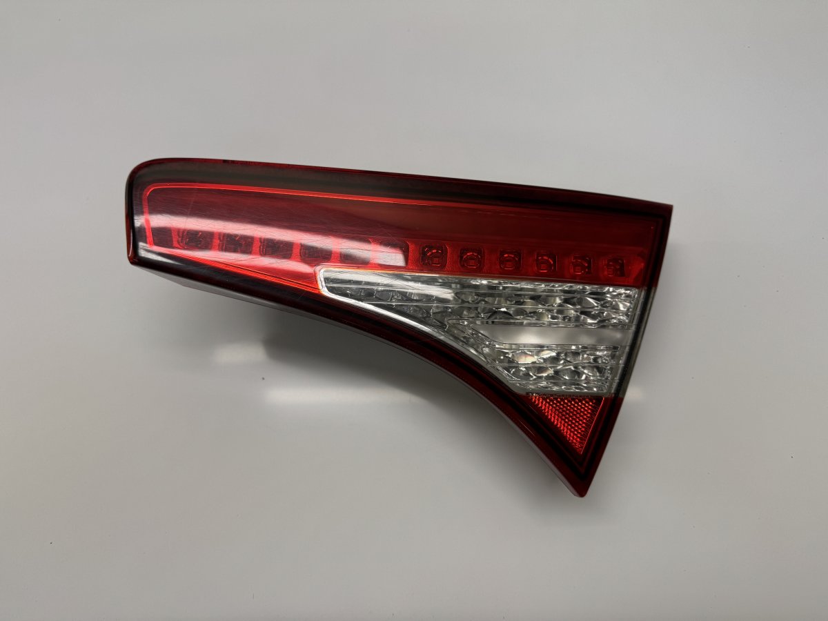 Kia Optima (TF) Inner tail light, right 924042T100 Inner tail light, right KIA OPTIMA I...