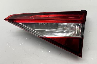 Feu arrière intérieur droit 3V9945308B pour SKODA SUPERB III (3V3, 3V5) (2015-2024)