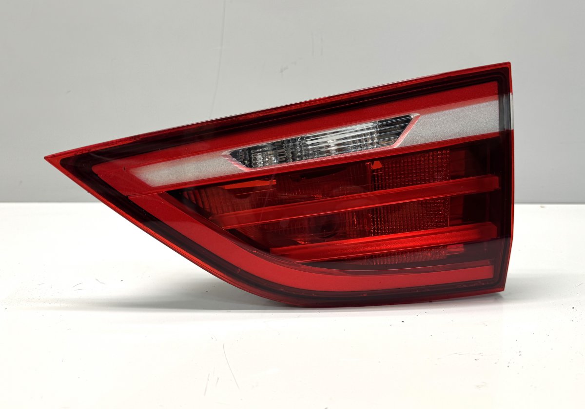 BMW 2 (F22 / F23) Inner tail light, right 732979210 7329792 Inner tail light, right BMW 2...