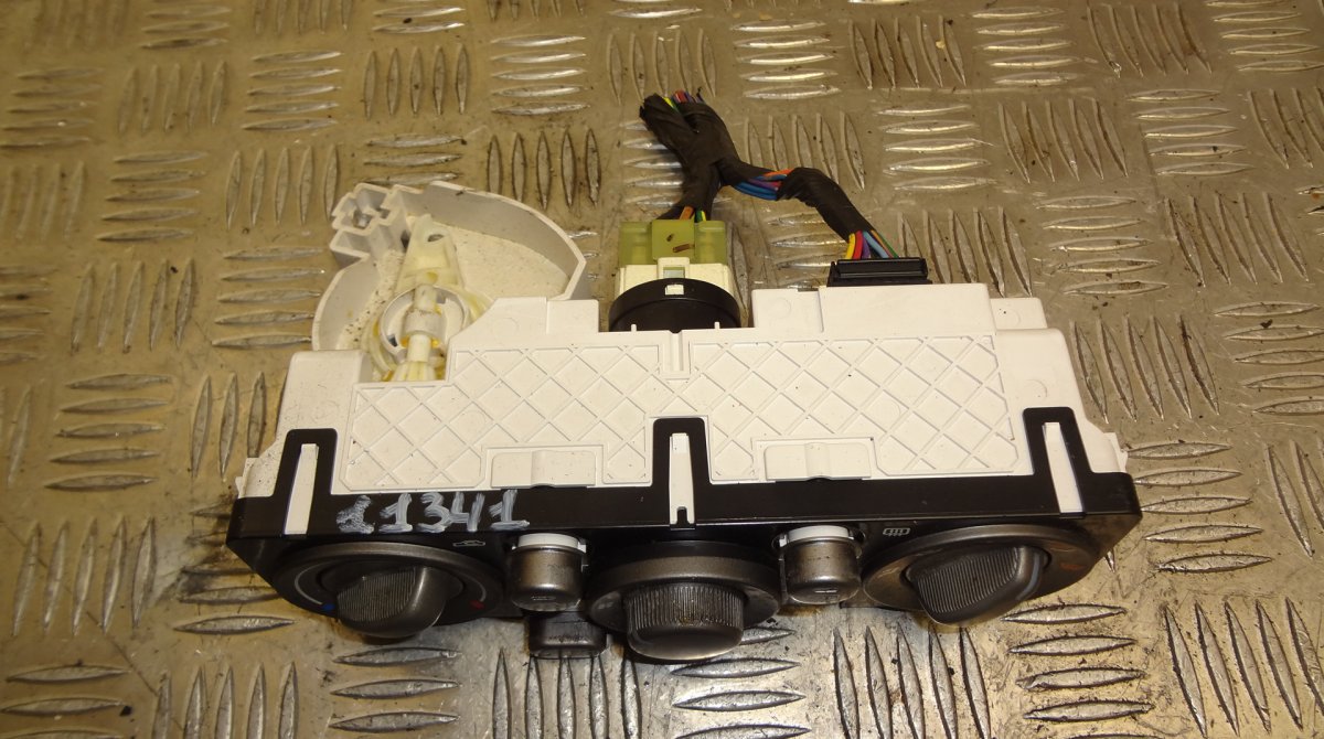 Subaru Legacy Heater control panel 146570-2683 Heater control panel SUBARU LEGACY ...