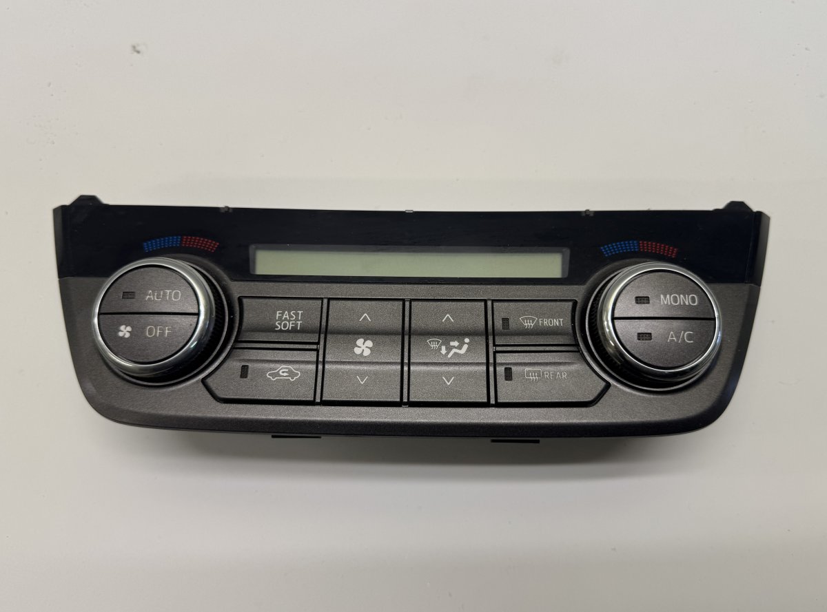 Toyota RAV4 (XA30) Heater control panel 5590042410 Heater control panel TOYOTA RAV 4 IV...