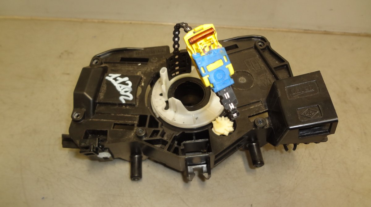 Dacia Logan Steering wheel slip ring / squib Steering wheel slip ring / squib DACIA LOGAN II...