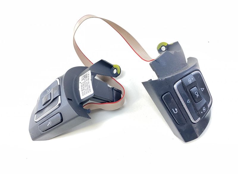 3C8998537B Steering wheel MF switch set VW PASSAT B7 / ALLTRACK (2010-2015)