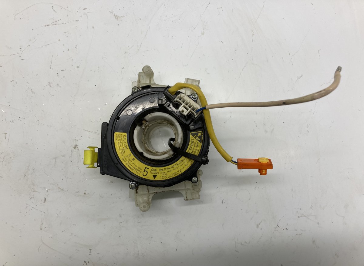 Toyota Hiace (H200) Steering wheel slip ring / squib 843102F590 Steering wheel slip ring / squib TOY...