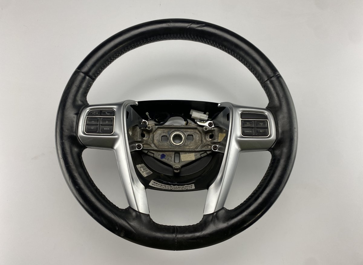 Chrysler Grand Voyager / Town & Country steering wheel 1WC19DX9AD P1WC19DX9AD 5714840 1WC19DX9AD Steer...