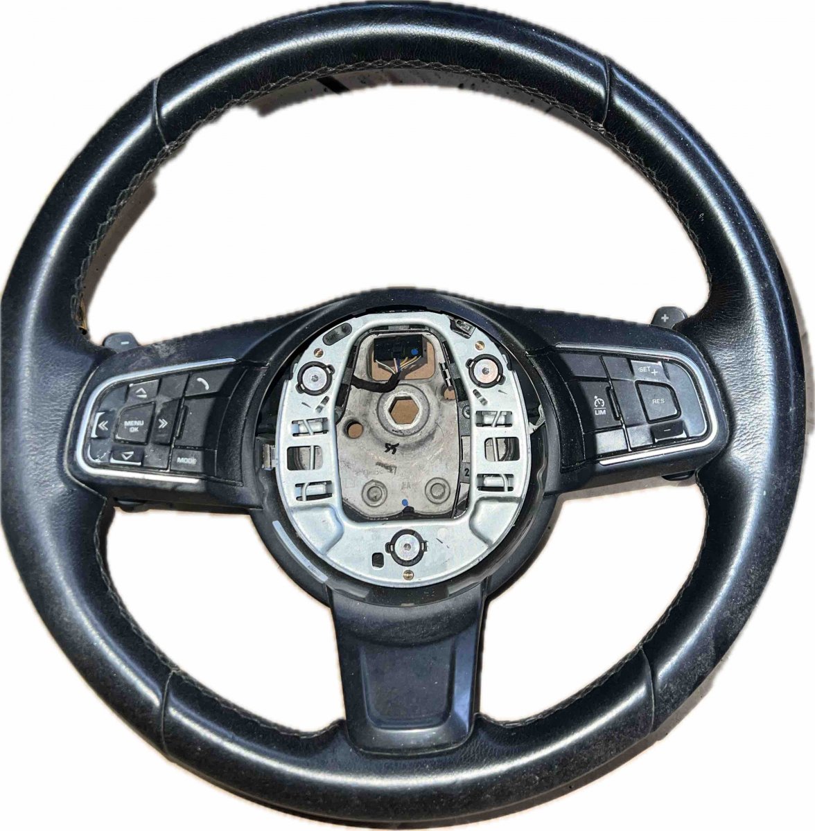 Jaguar XE steering wheel Steering Wheel JAGUAR XE (X760) (2015-2024)

Pa...