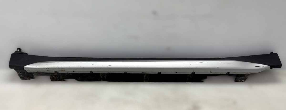51777332327 7332327 Side Skirt Left BMW X1 (F48) (2014-2022)