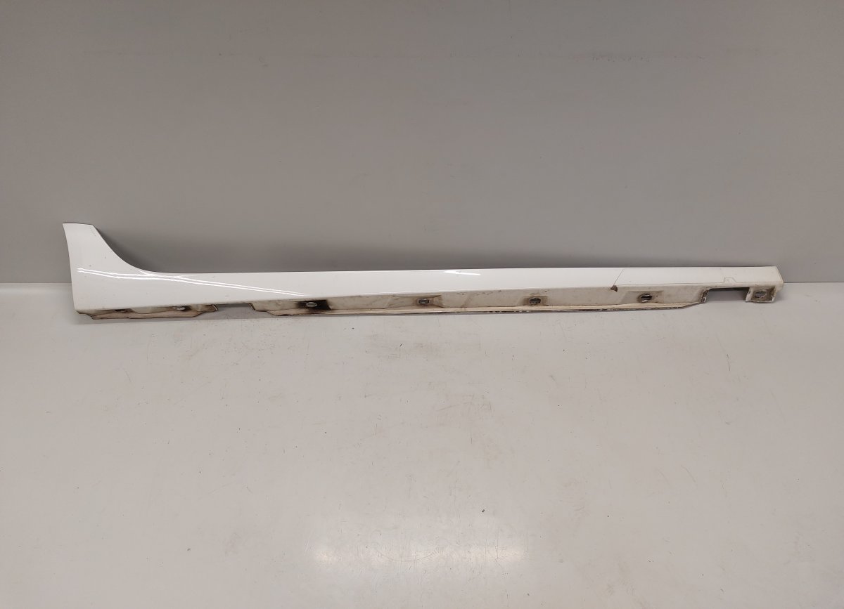 Audi A6 (C7) oikea sivuhelma 4G0853860D 4G0853856G Side Skirt Right AUDI A6 ...