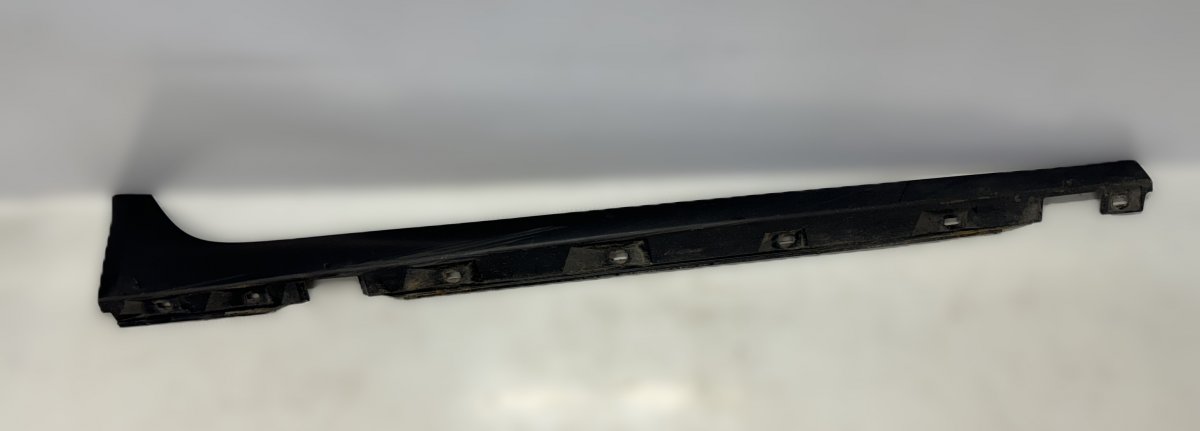 Audi A6 (C7) oikea sivuhelma 4G0853860D Side Skirt Right AUDI A6 / A6 ALLROA...