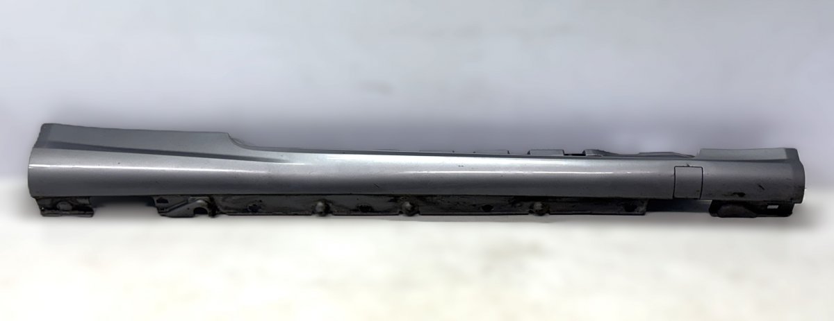 Mercedes-Benz C (W204) oikea sivuhelma A2076981354 Side Skirt Right MERCEDES-BENZ E-CL...