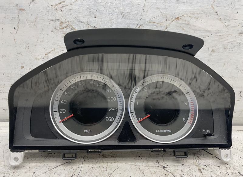 Speedometer VOLVO S60 II / V60 I (2010-2018)