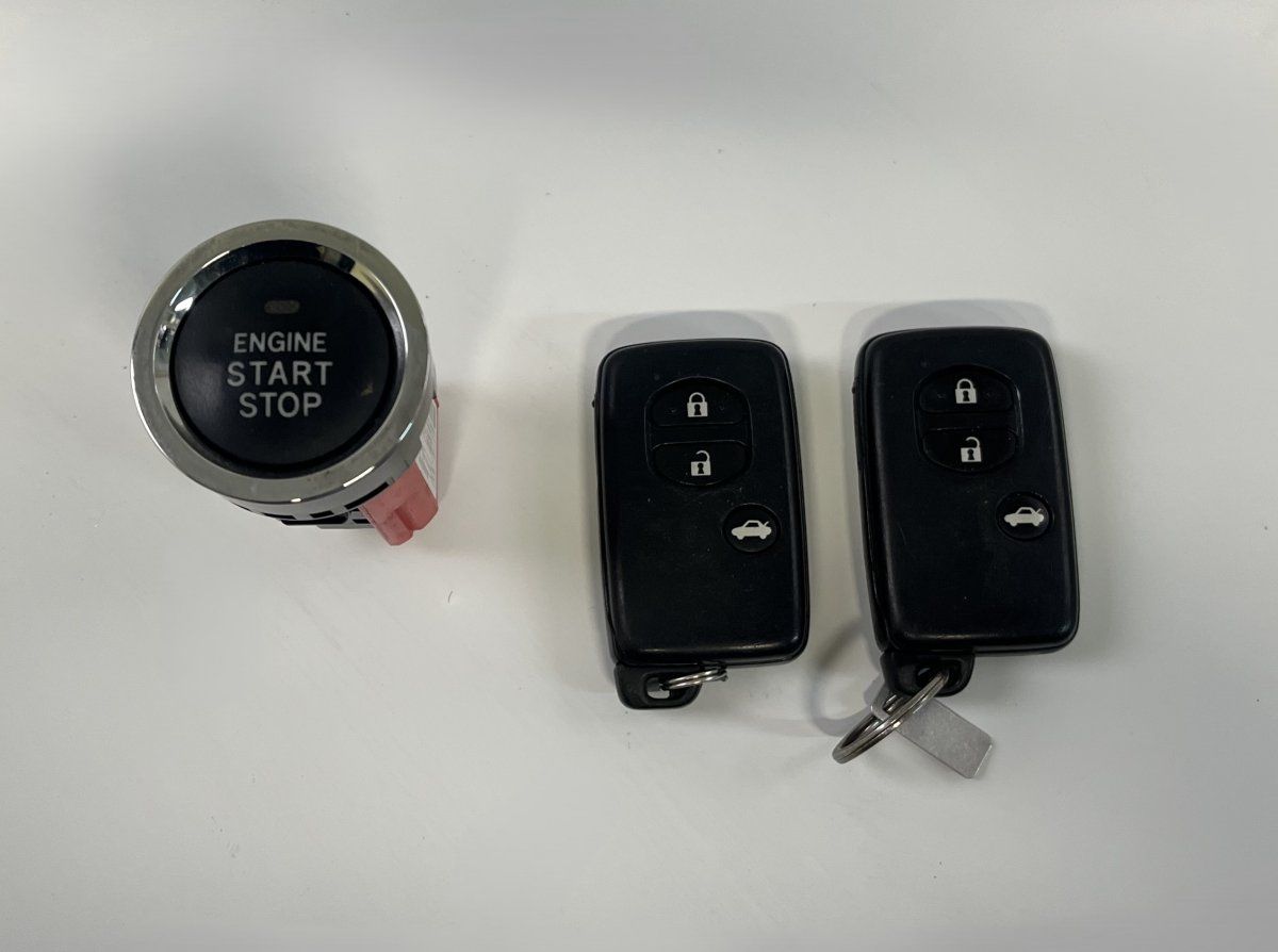 8961102011 2842A-TMIMB1 MR39832008 START / STOP-Schalter TOYOTA AVENSIS (T270) (2009-2018)