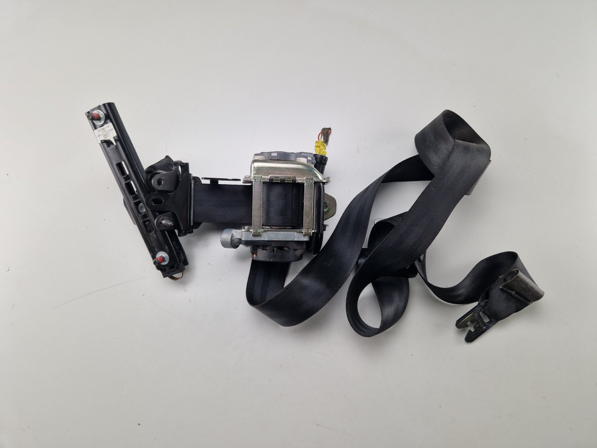 Volvo S60 Seat Belt Front Right 012R0000 31332261 616521700A P39800482 61601110...