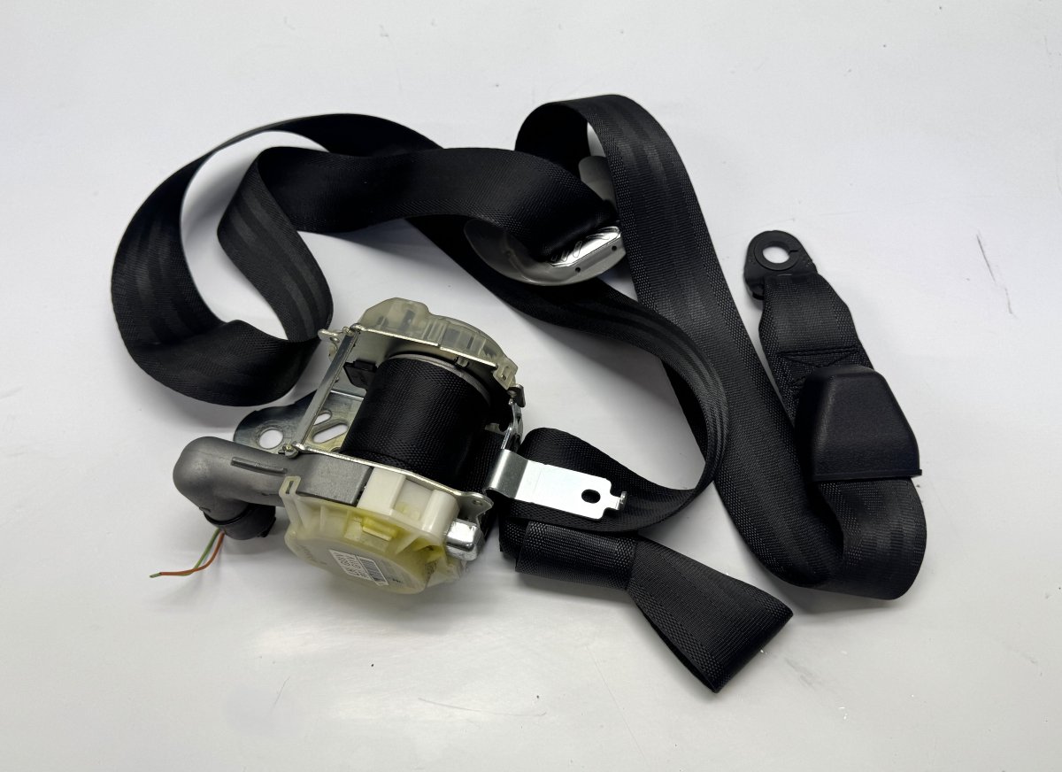 Kia Sorento Seat Belt Front Left 888102P000VA Seat Belt Front Left KIA SORENTO I...