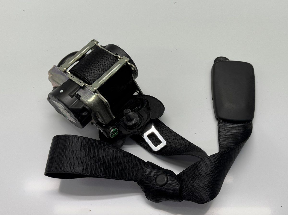 72117401714 7401714 Seat Belt Front Right BMW X1 (F48) (2014-2022)