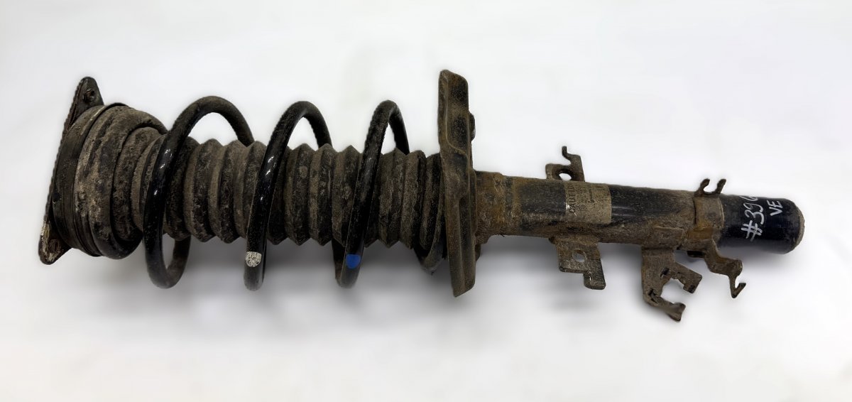 Nissan Qashqai (J11) Shock Absorber Front Left E43034EA3A Shock Absorber Front Left NISSAN QAS...
