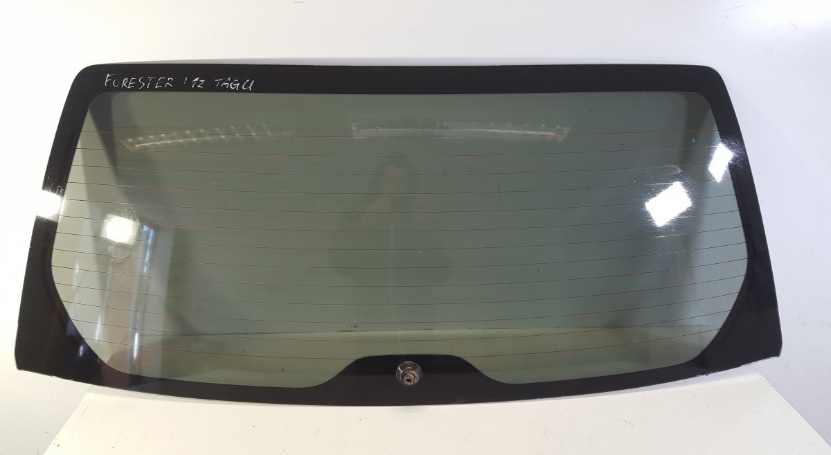 Subaru Forester Rear Window glass