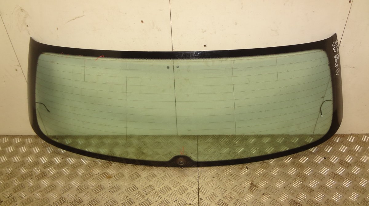 Volkswagen Golf 4 Rear Window glass Rear Window glass VW GOLF V (1K) (2003-2009)

P...