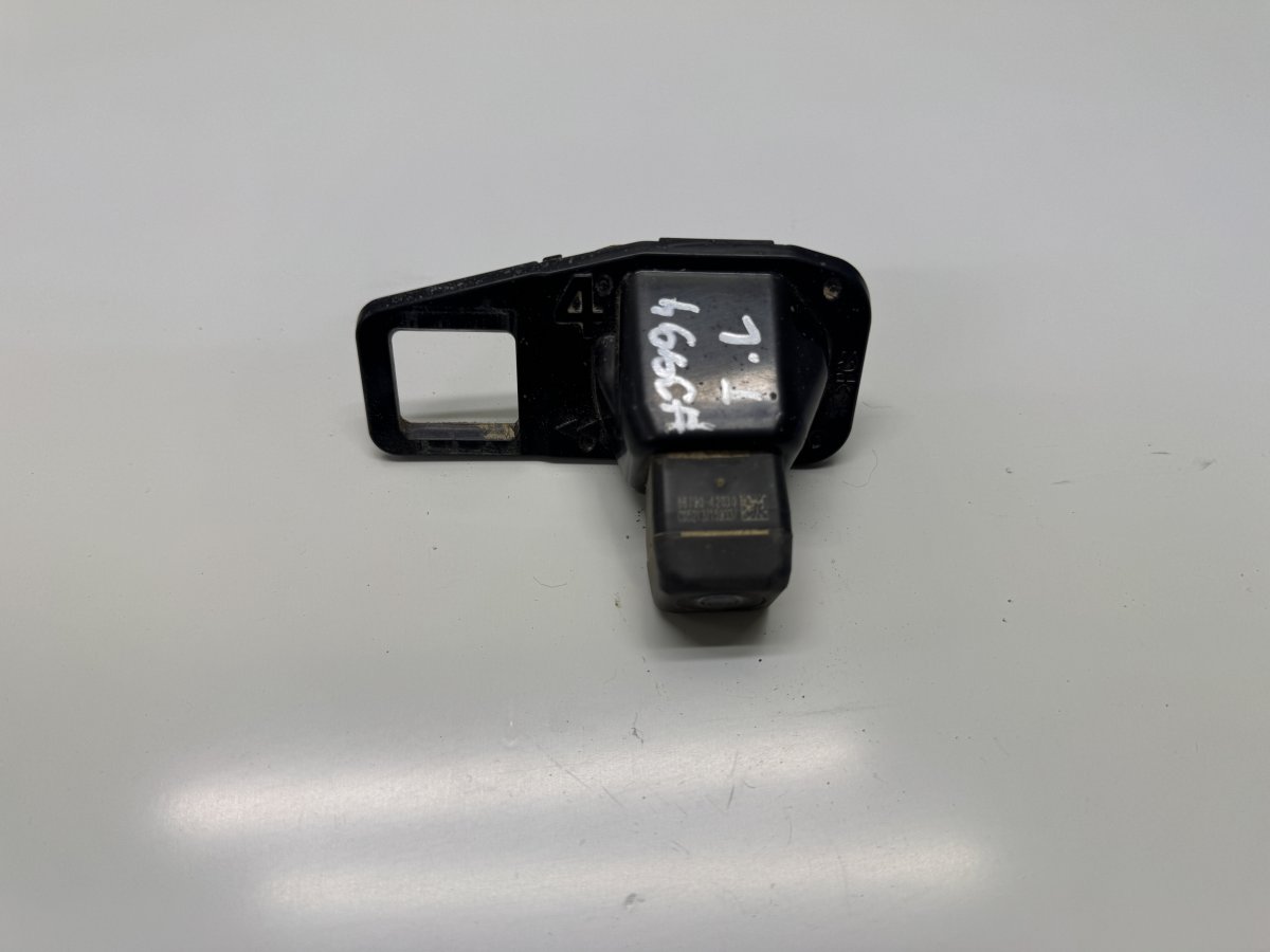 Toyota RAV4 (XA30) Reverse camera 8679042030 Reverse camera TOYOTA RAV 4 IV (XA40...