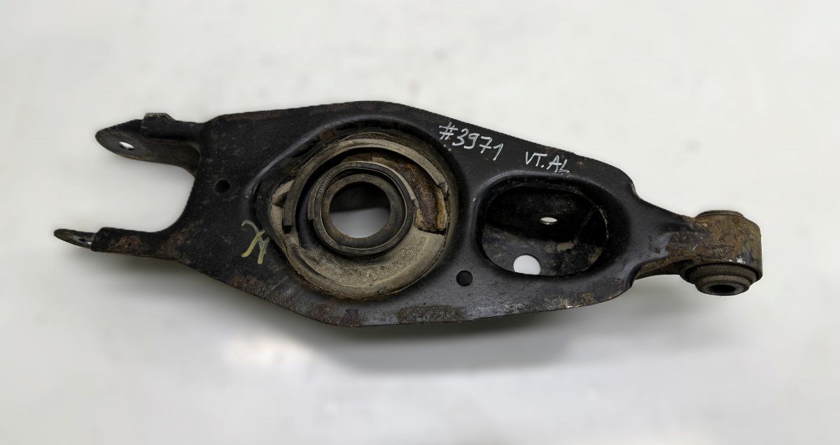 4782598AF Rear Axle Track Control Arm lower left CHRYSLER 300C II (2010-2023)