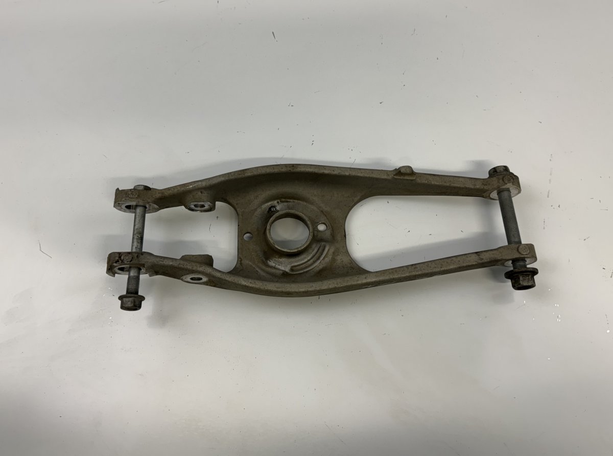 BMW 3 (F30 / F31) Rear Axle Track Control Arm Lower Rear right 33322284533 Rear Axle Track Control Arm Lower R...