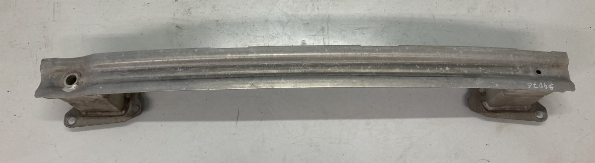 Audi A4 (B9) задний бампер, штифт 8W0807309 Rear bumper beam AUDI A4 (8W, B9) (20...