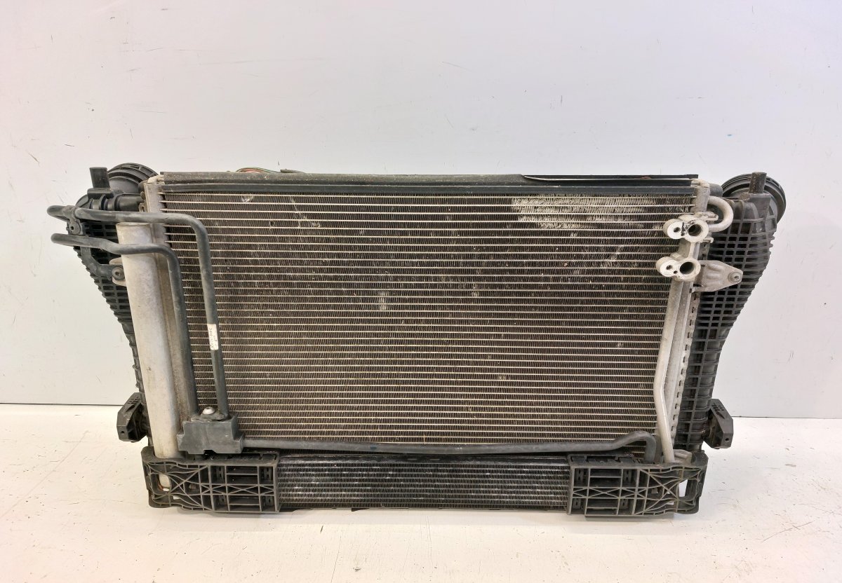 Volkswagen Passat Radiator set 1355D300185 1K0121205A 1K0121207 1K0121253L 3C0...