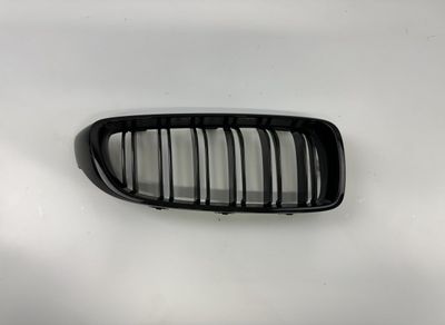 8068582 2352812 Calandre droite BMW 3 (F30, F31, F34, F80) (2011-2019)