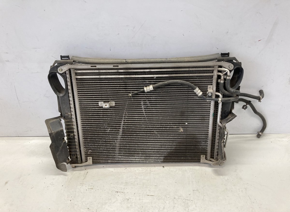 Mercedes-Benz C (W202) Radiator set A2205002003 A2155000204 Radiator set MERCEDES-B...