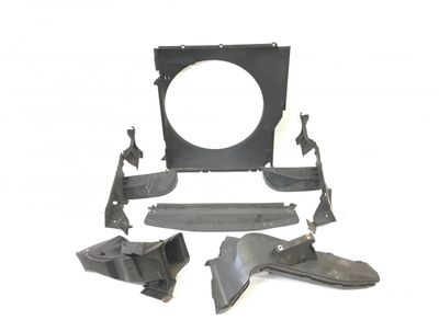 51718402420 Carénage de radiateur BMW X5 (E53) (2000-2007)