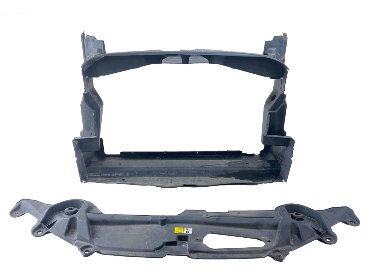 Jaguar XF Jäähtytin suojus C2Z8327 C2Z8870 C2Z2137 Radiator shroud JAGUAR ...