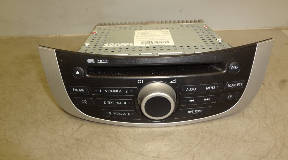 Mitsubishi Grandis Raadio juhtplokk DY1ME8U4T Radio MITSUBISHI GRANDIS II (NA_W) (2...