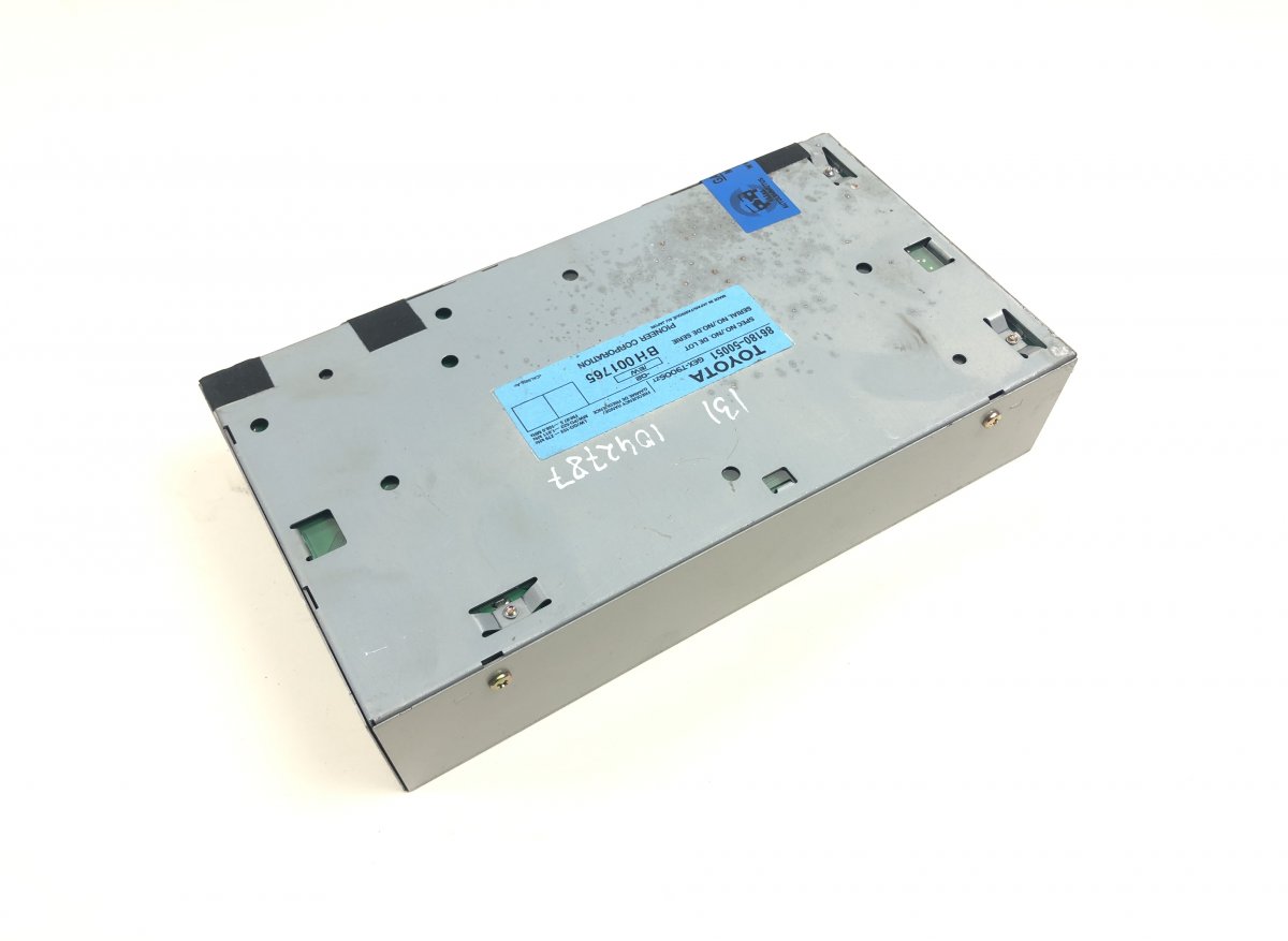 Lexus LS Radio tuner 8618050121 Radio tuner LEXUS LS (XF30) (2000-20...