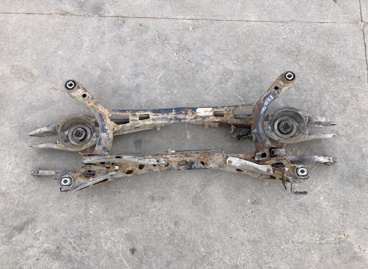 3Q0505235Q 3Q0505311D Rear axle Beam SKODA SUPERB III (3V3, 3V5) (2015-2024)