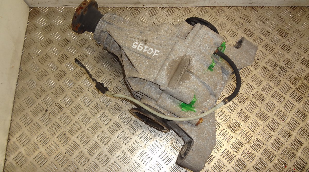 Volkswagen Touareg Rear axle differential