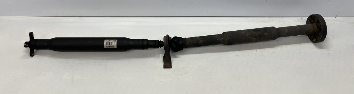 Mercedes-Benz CLS (C219) Propeller Shaft Complete A2114108906 Propeller Shaft Complete MERCEDES-B...