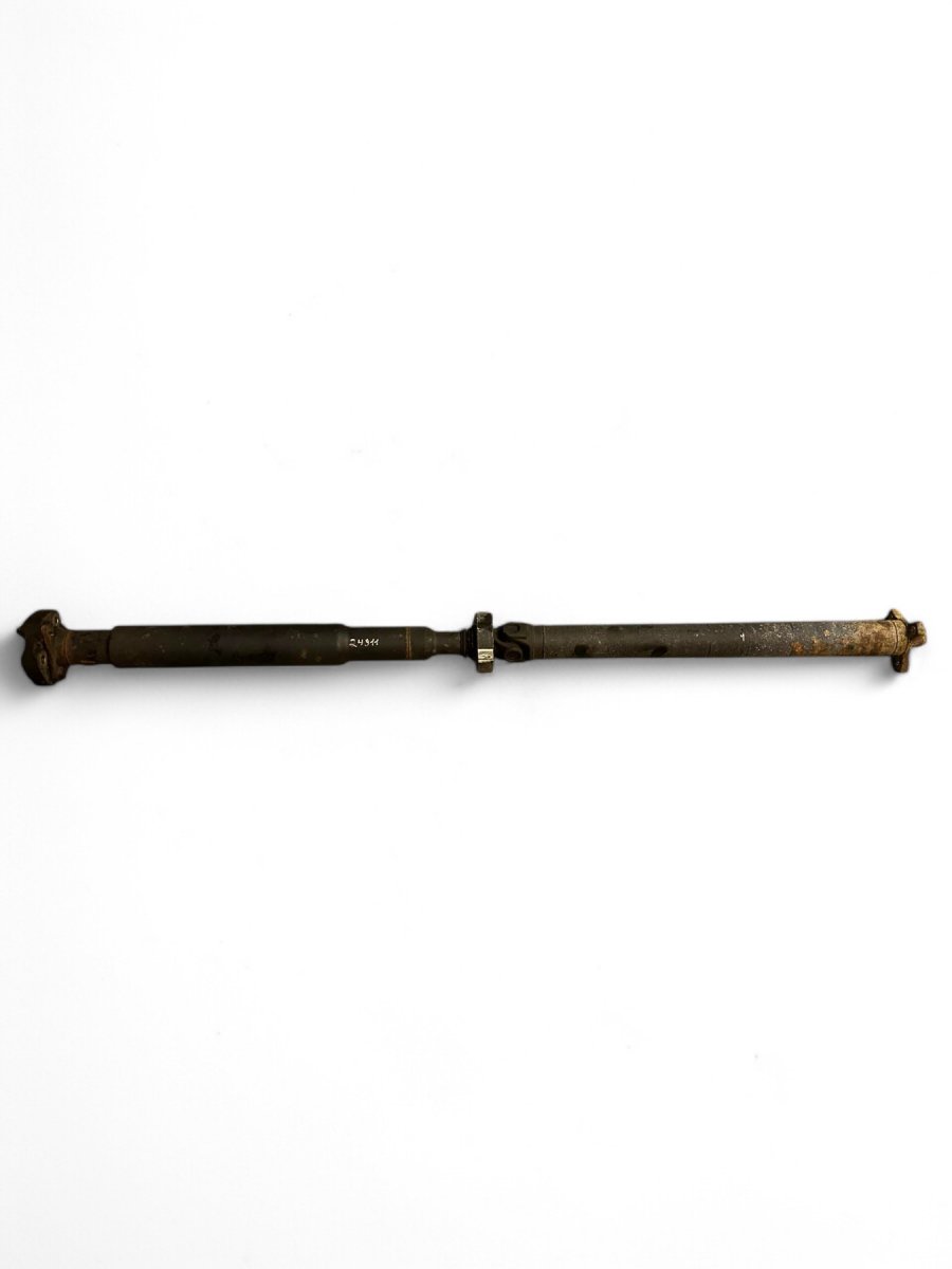 BMW 3 (E90 / E91 / E92 / E93) Propeller Shaft Complete 26107575332 7575332 Propeller Shaft Complete BM...